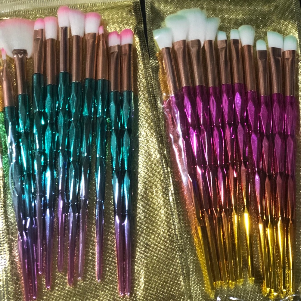 ⭐️⭐️10 piece makeup brush set⭐️⭐️